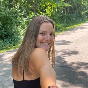 Meet your Posher, Molly